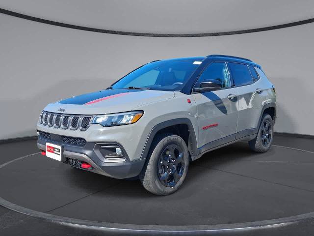 Used 2024 Jeep Compass Trailhawk AWD/4WD image 1