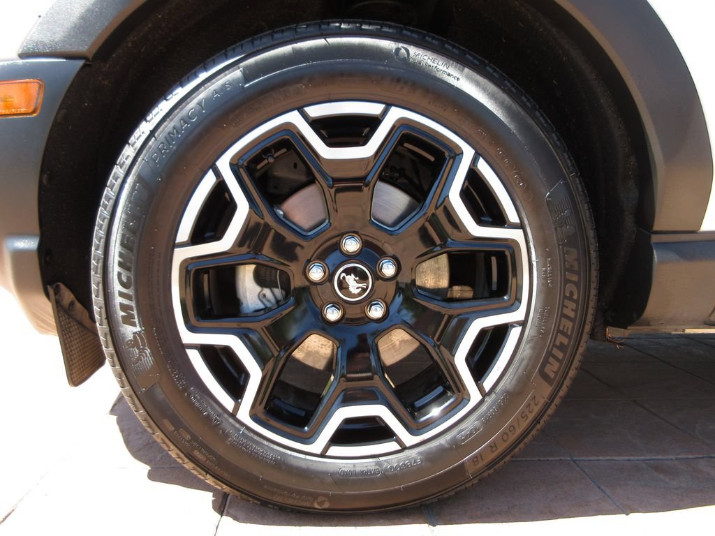 Certified 2025 Ford Bronco Sport Outer Banks AWD/4WD image 8