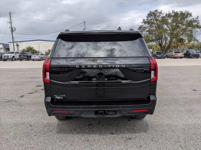 Certified 2025 Ford Expedition Active AWD/4WD image 5