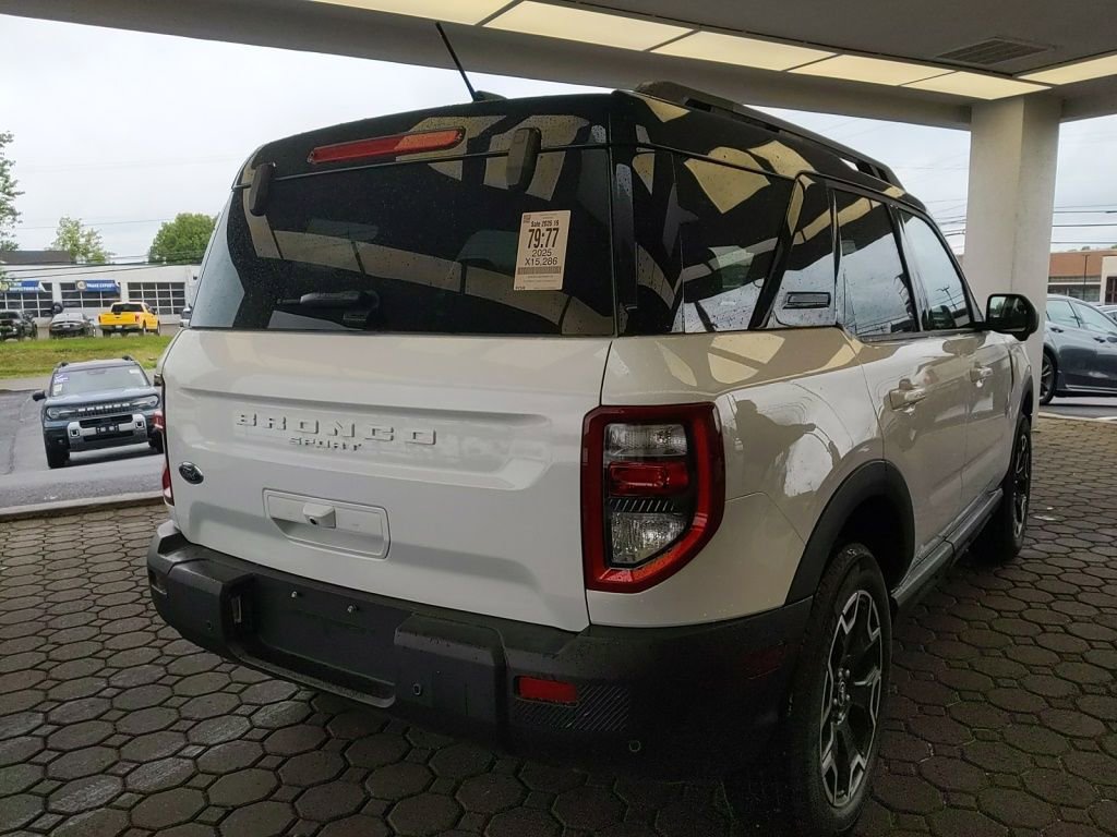 Certified 2025 Ford Bronco Sport Outer Banks w/ Outer Banks Tech Package+ AWD/4WD image 6