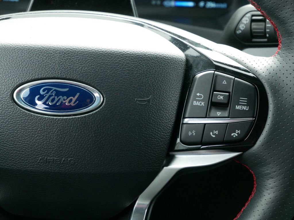 Certified 2025 Ford Explorer ST-Line w/ ST-Line Street Pack image 19