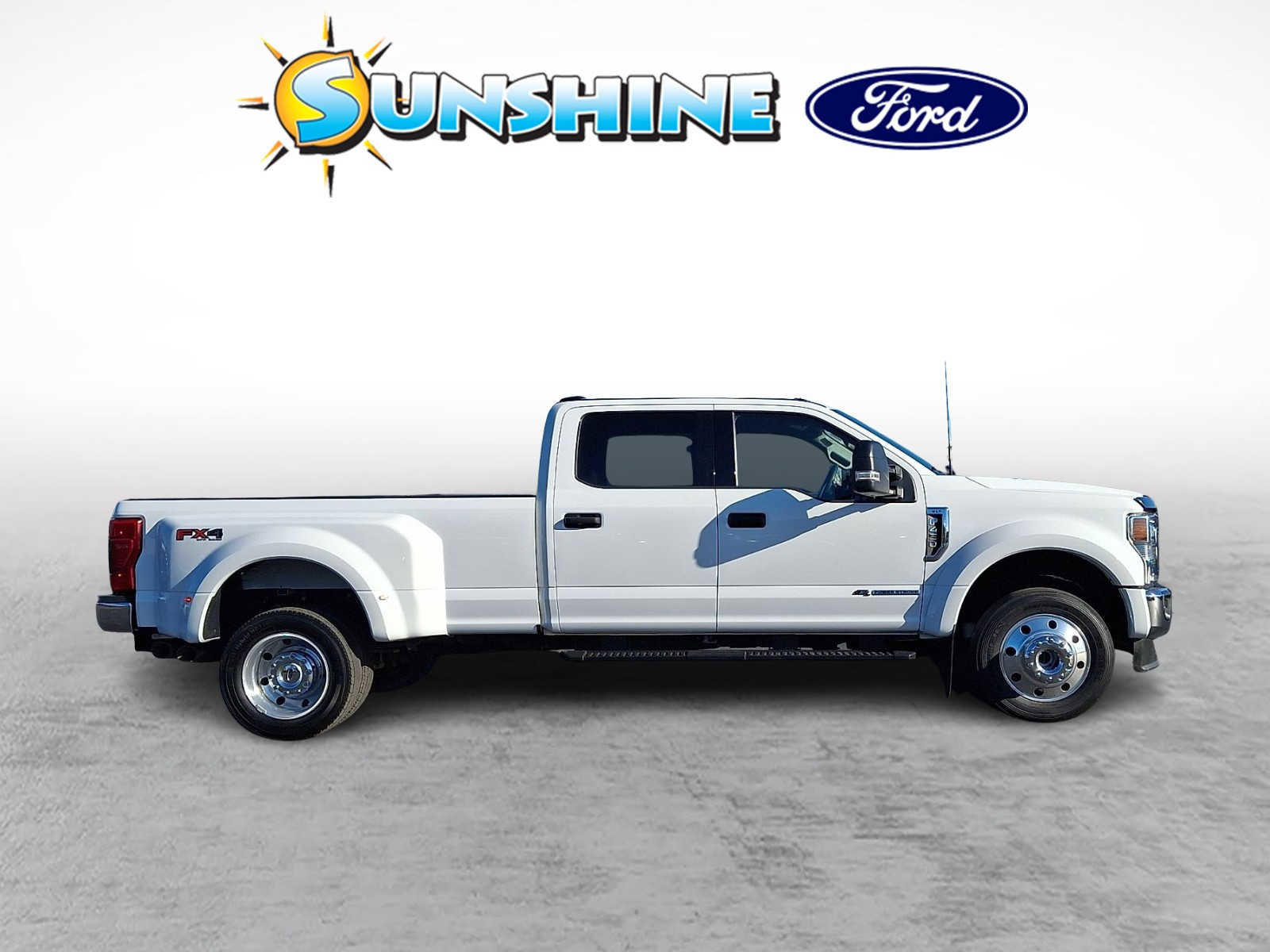 Certified 2022 Ford F450 XLT w/ XLT Value Package image 6