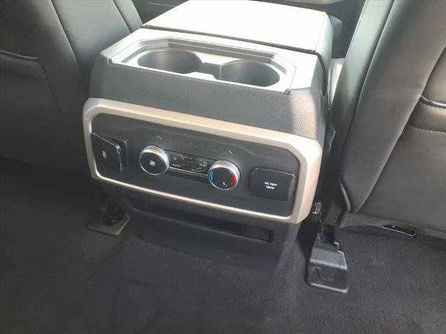 Certified 2024 Ford Expedition XLT image 9