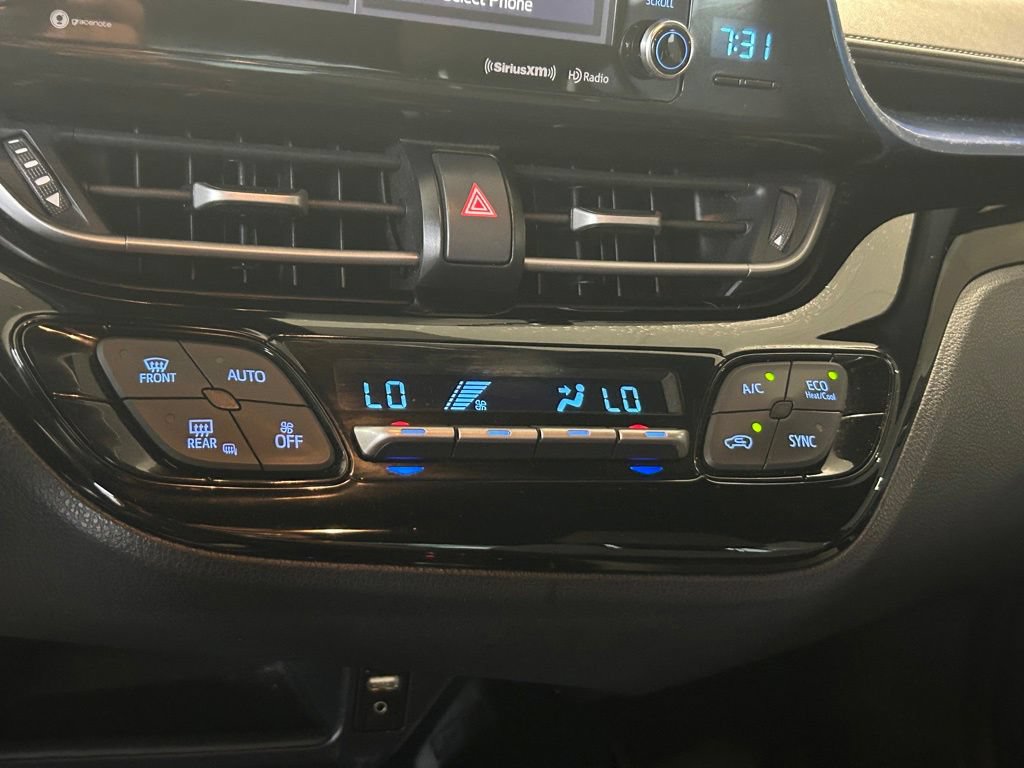 Used 2019 Toyota C-HR XLE FWD image 32