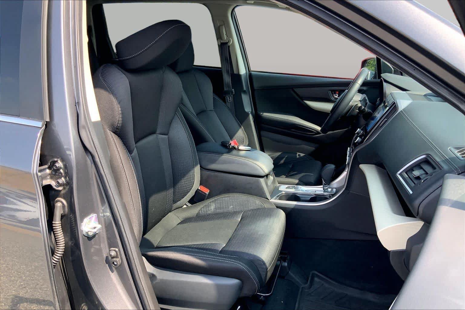 Used 2022 Subaru Ascent Premium w/ Convenience Package AWD/4WD image 9
