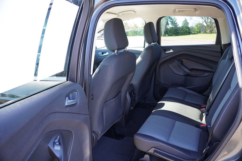 Certified 2018 Ford Escape SE w/ SE Sync 3 Package AWD/4WD image 16