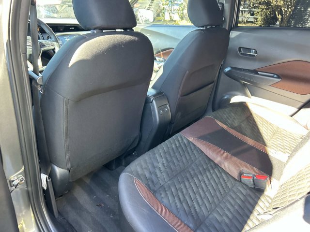 Used 2022 Nissan Kicks SR FWD image 20