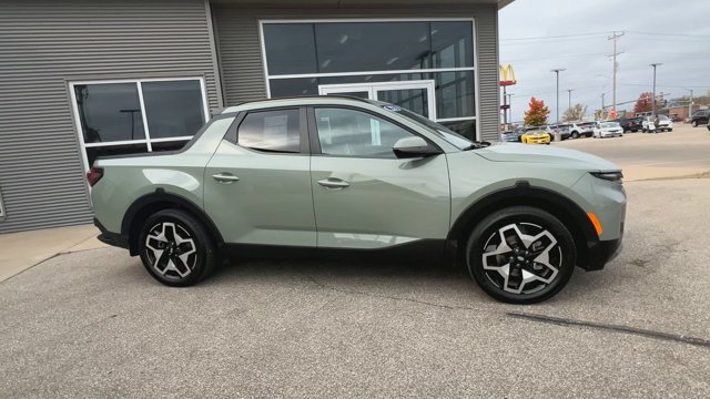 Used 2022 Hyundai Santa Cruz Limited AWD/4WD image 2