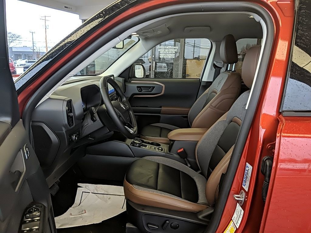 Certified 2024 Ford Bronco Sport Outer Banks w/ Tech Package image 10