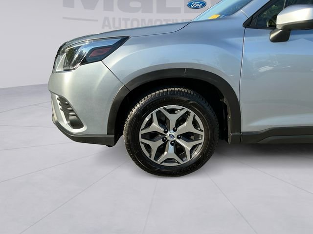 Used 2022 Subaru Forester Premium AWD/4WD image 9