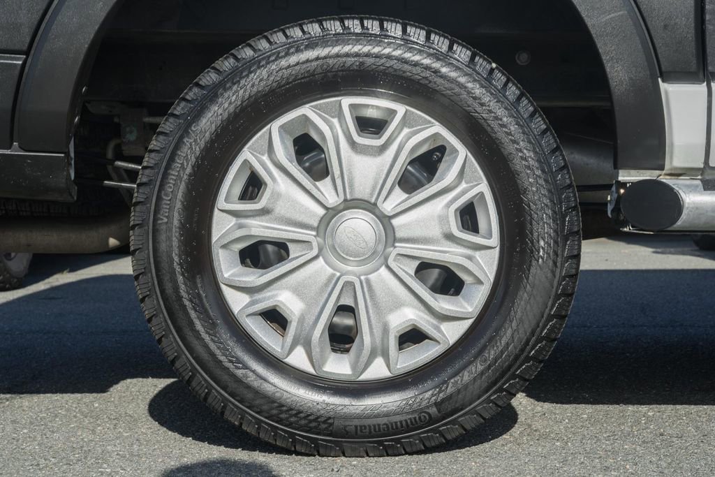 Certified 2023 Ford Transit 250 Low Roof w/ Exterior Upgrade Package image 22