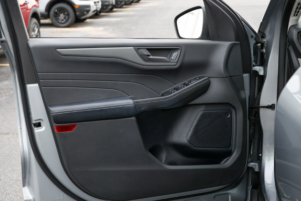 Certified 2023 Ford Escape Active AWD/4WD image 4