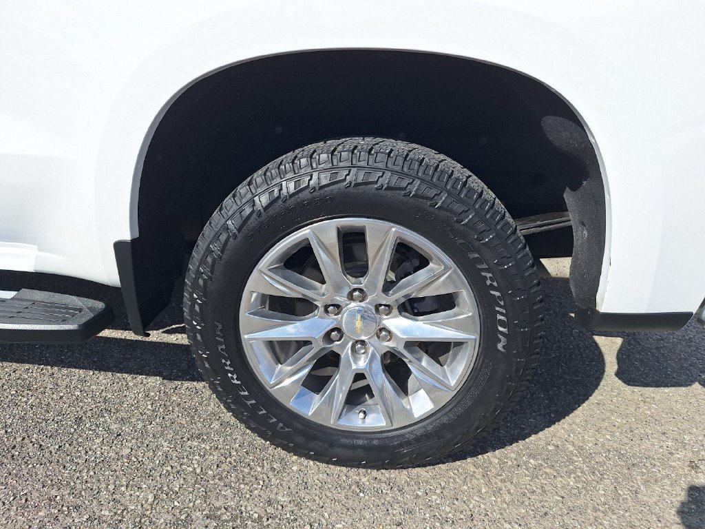 Used 2022 Chevrolet Silverado 1500 LTZ w/ LTZ Premium Package AWD/4WD image 25