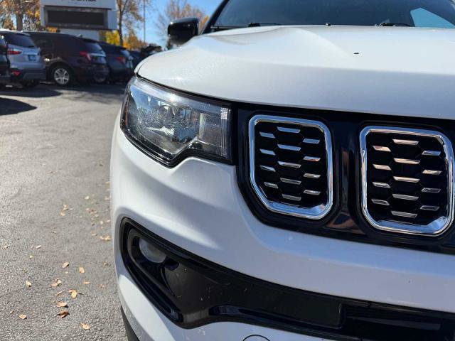 Used 2025 Jeep Compass Limited AWD/4WD image 3