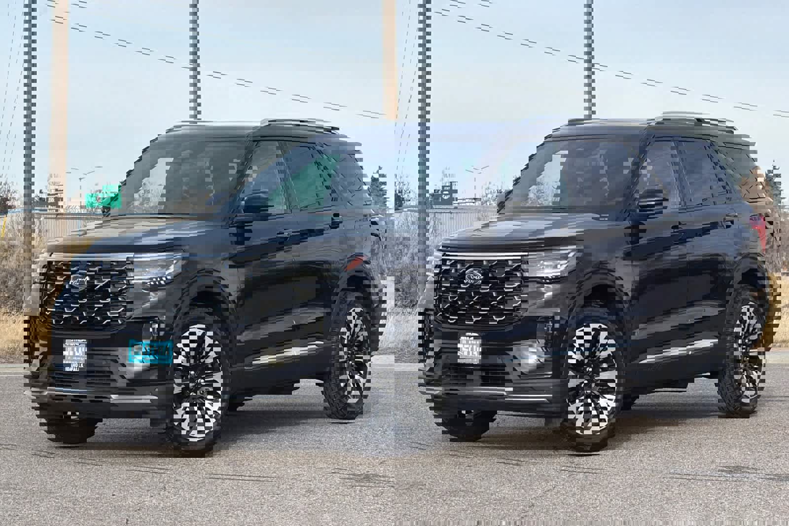 Certified 2025 Ford Explorer Platinum w/ LUX Leather Package image 1