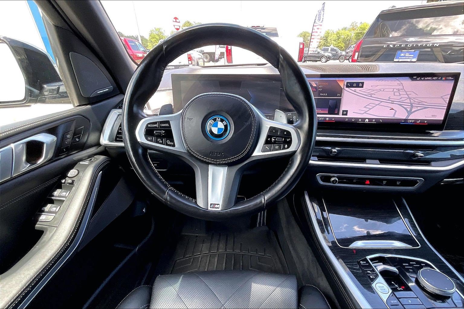 Used 2024 BMW X5 xDrive50e w/ M Sport Package AWD/4WD image 5