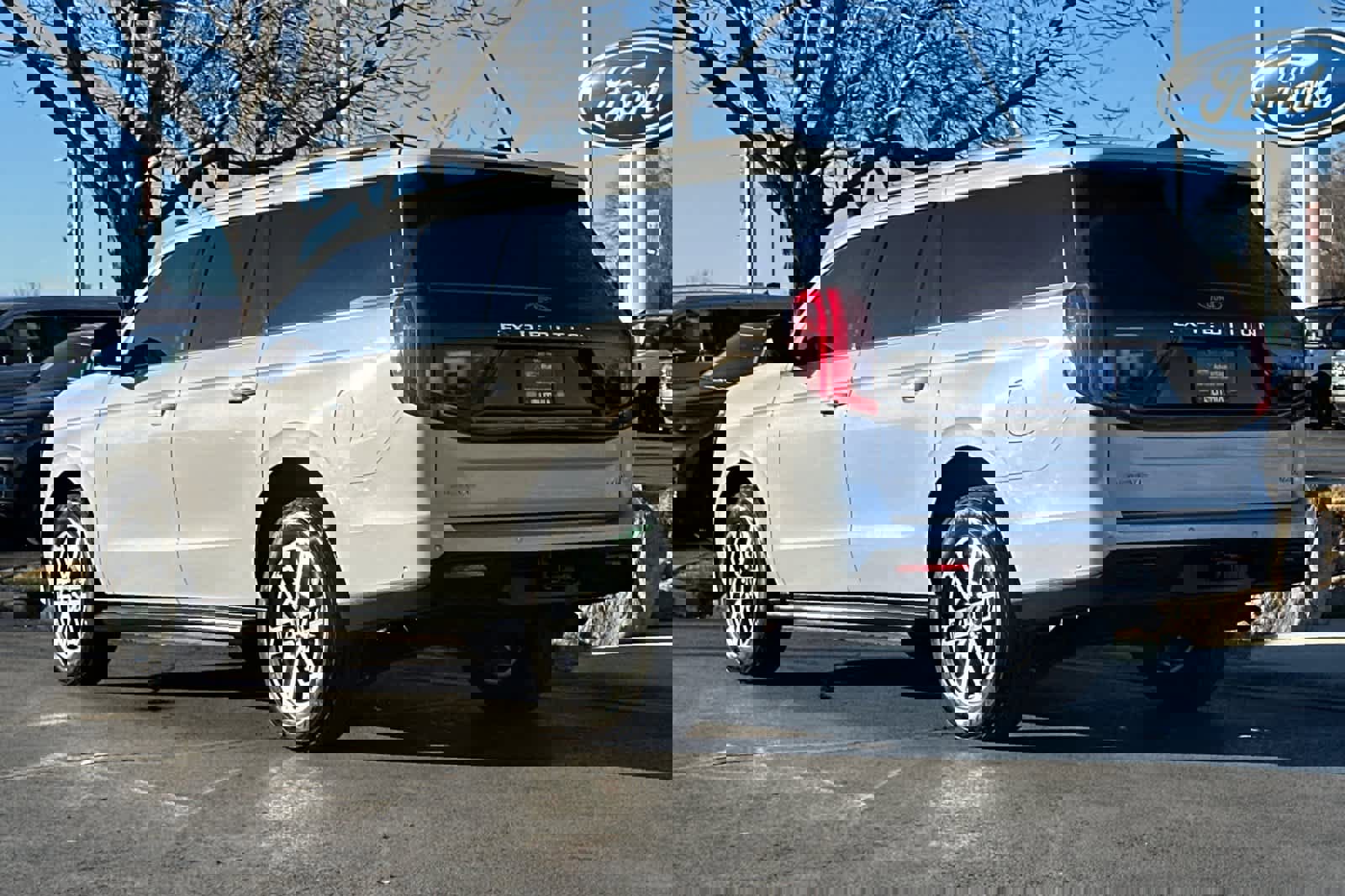 Certified 2025 Ford Expedition Max Active image 3