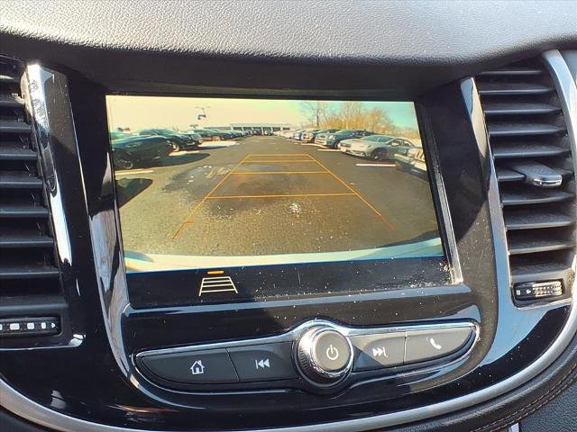 Used 2019 Chevrolet Trax LT w/ Redline Edition image 15