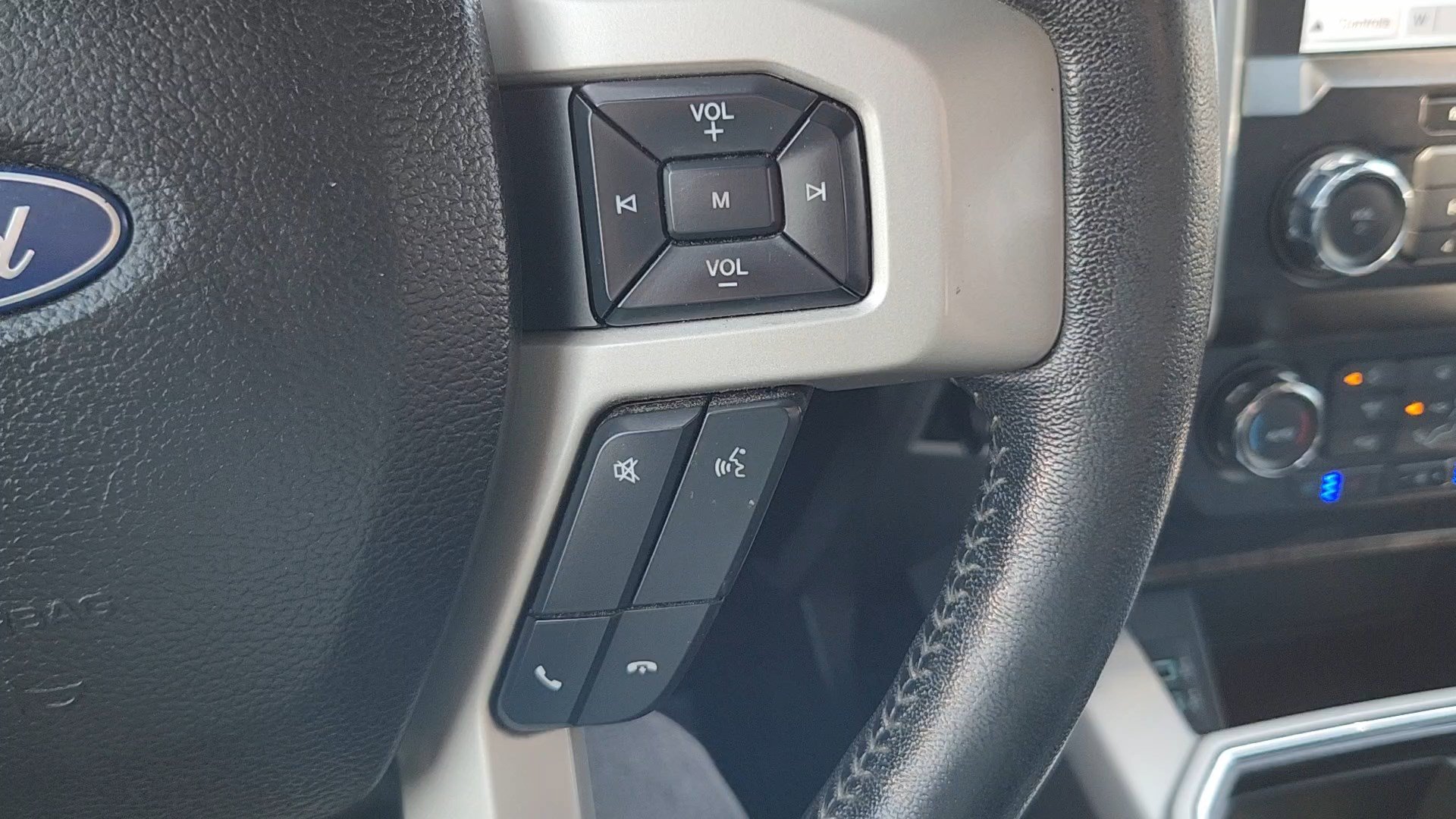 Certified 2019 Ford F450 Lariat w/ Lariat Ultimate Package AWD/4WD image 14