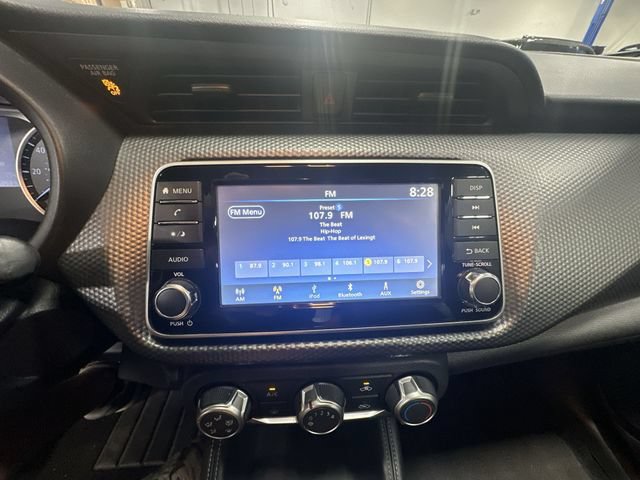 Used 2018 Nissan Kicks S FWD image 16