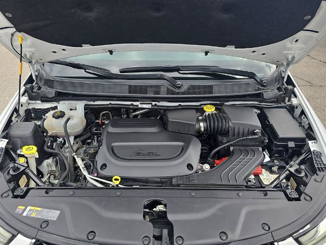 Used 2024 Chrysler Pacifica Touring-L FWD image 29
