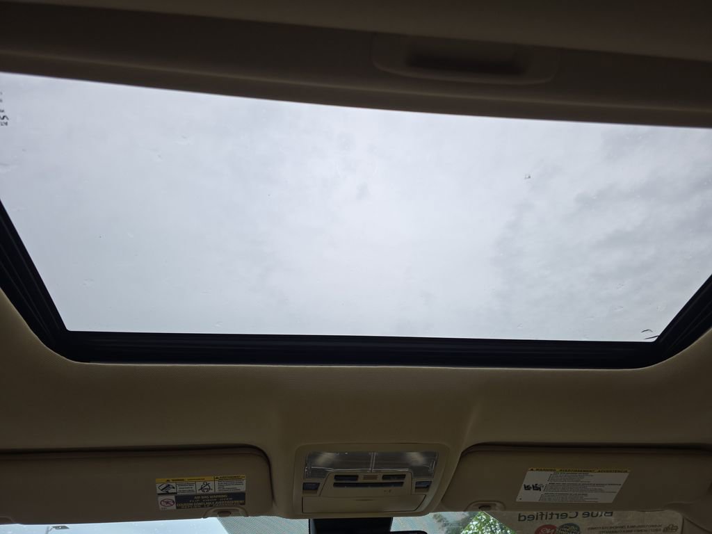 Used 2018 Toyota Highlander XLE w/ Carpet Mat Package (TMS) FWD image 31