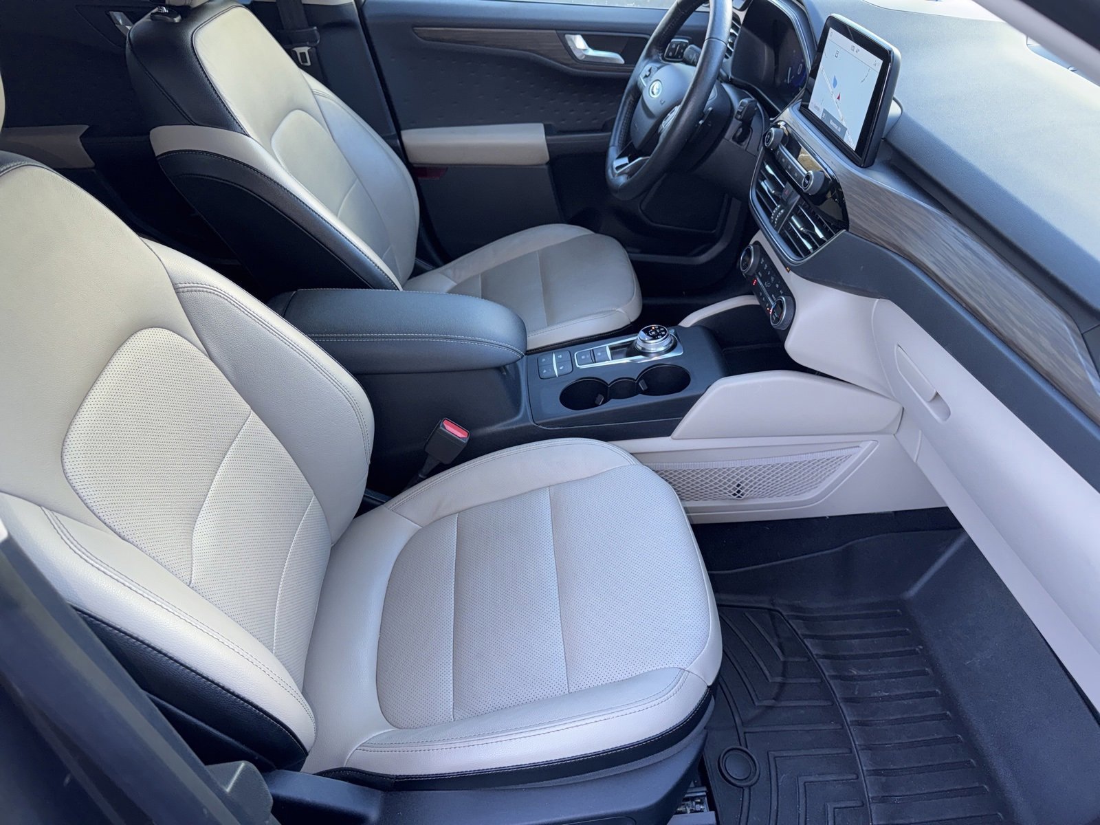 Certified 2020 Ford Escape Titanium w/ Titanium Premium Package 2.0 image 37