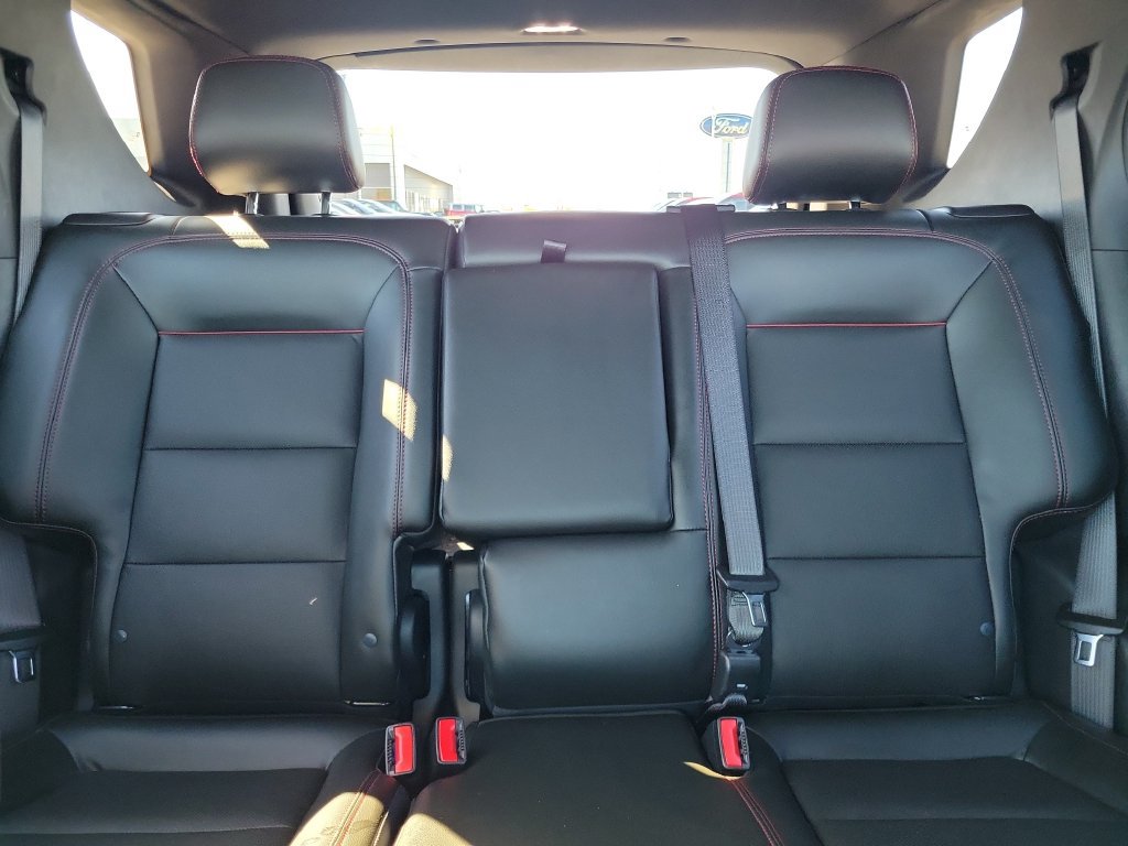 Used 2022 Chevrolet Equinox RS w/ RS Leather Package FWD image 17