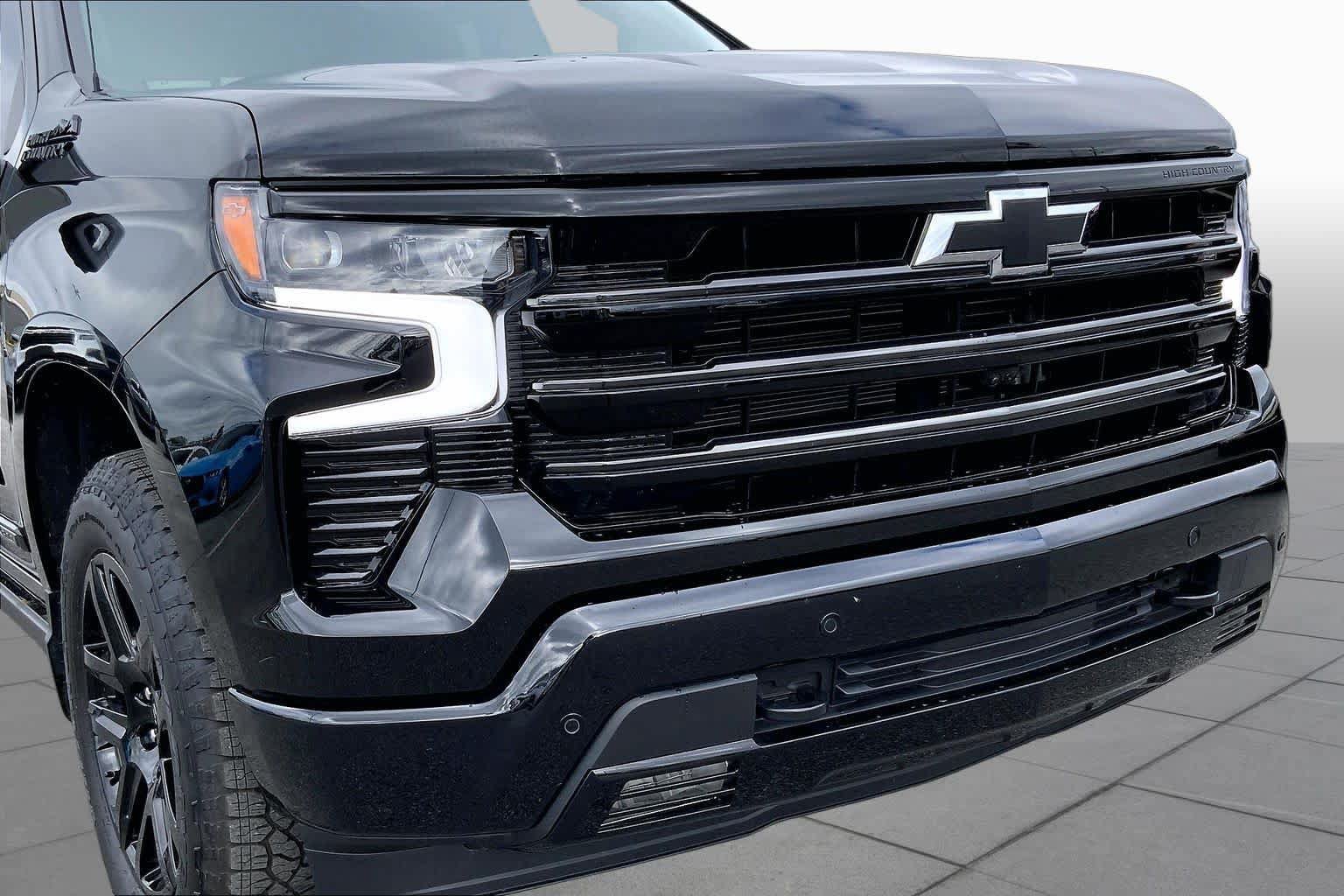 Used 2024 Chevrolet Silverado 1500 High Country w/ Midnight Edition AWD/4WD image 30