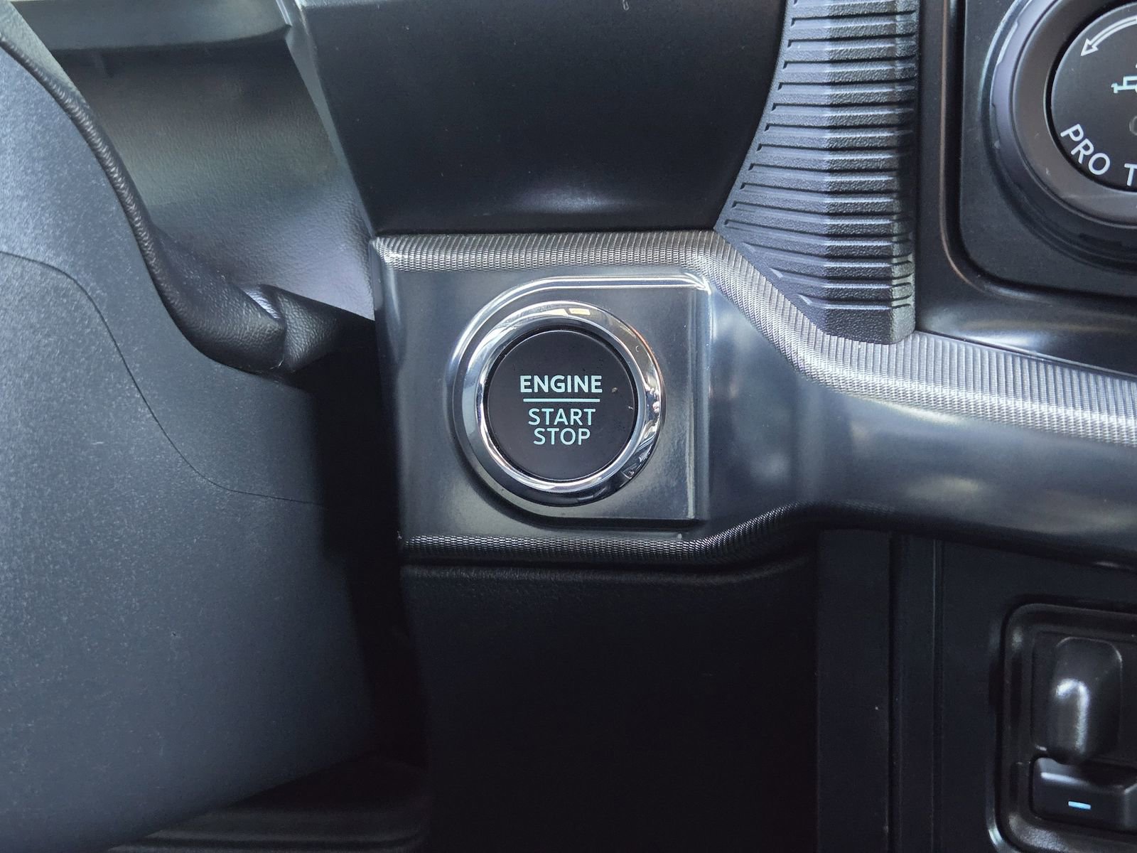 Certified 2025 Ford F150 Raptor image 23