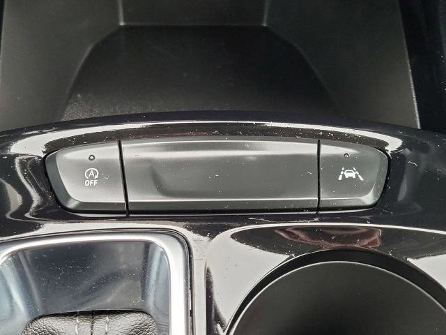 Used 2025 Chevrolet Trax LT w/ LT Convenience Package image 21