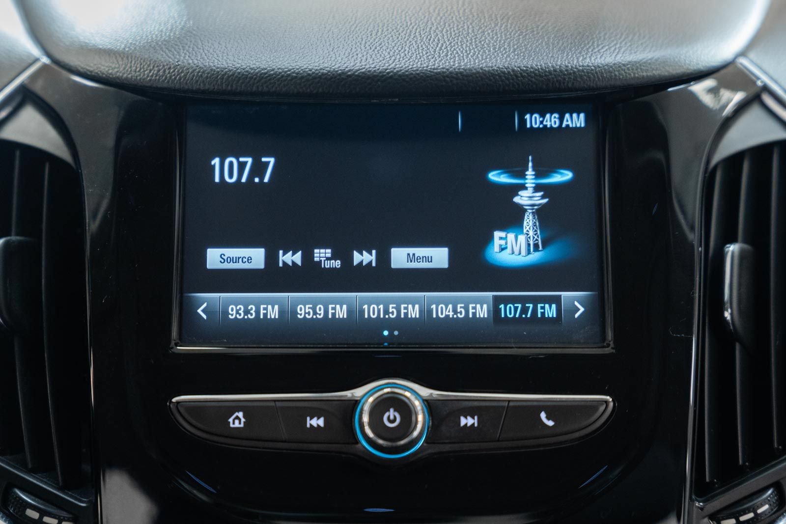 Used 2018 Chevrolet Cruze Premier FWD image 19