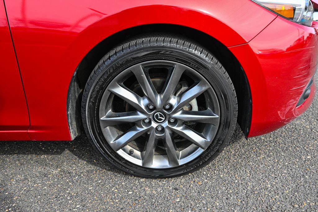 Used 2018 MAZDA MAZDA3 Grand Touring w/ Premium Equipment Package FWD image 14
