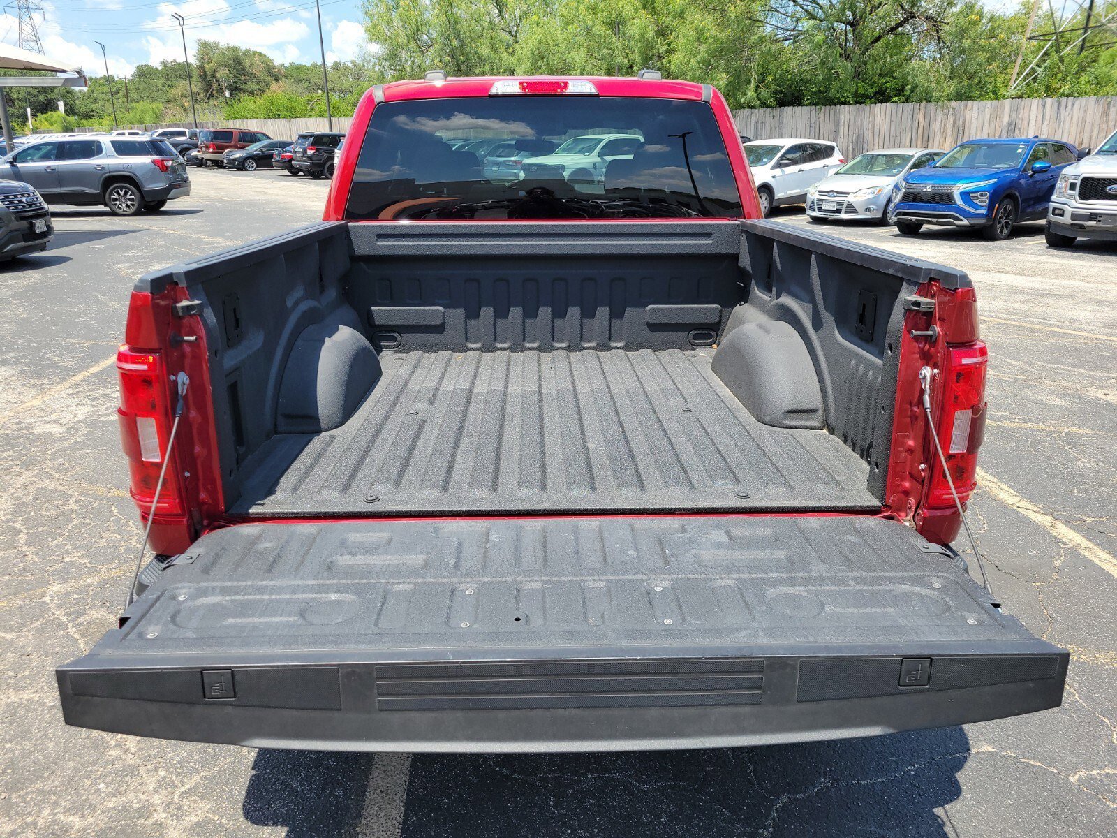 Certified 2021 Ford F150 XLT w/ Equipment Group 302A High image 26