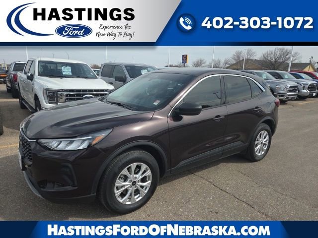 Certified 2023 Ford Escape Active w/ Tech Pack #1 AWD/4WD image 1