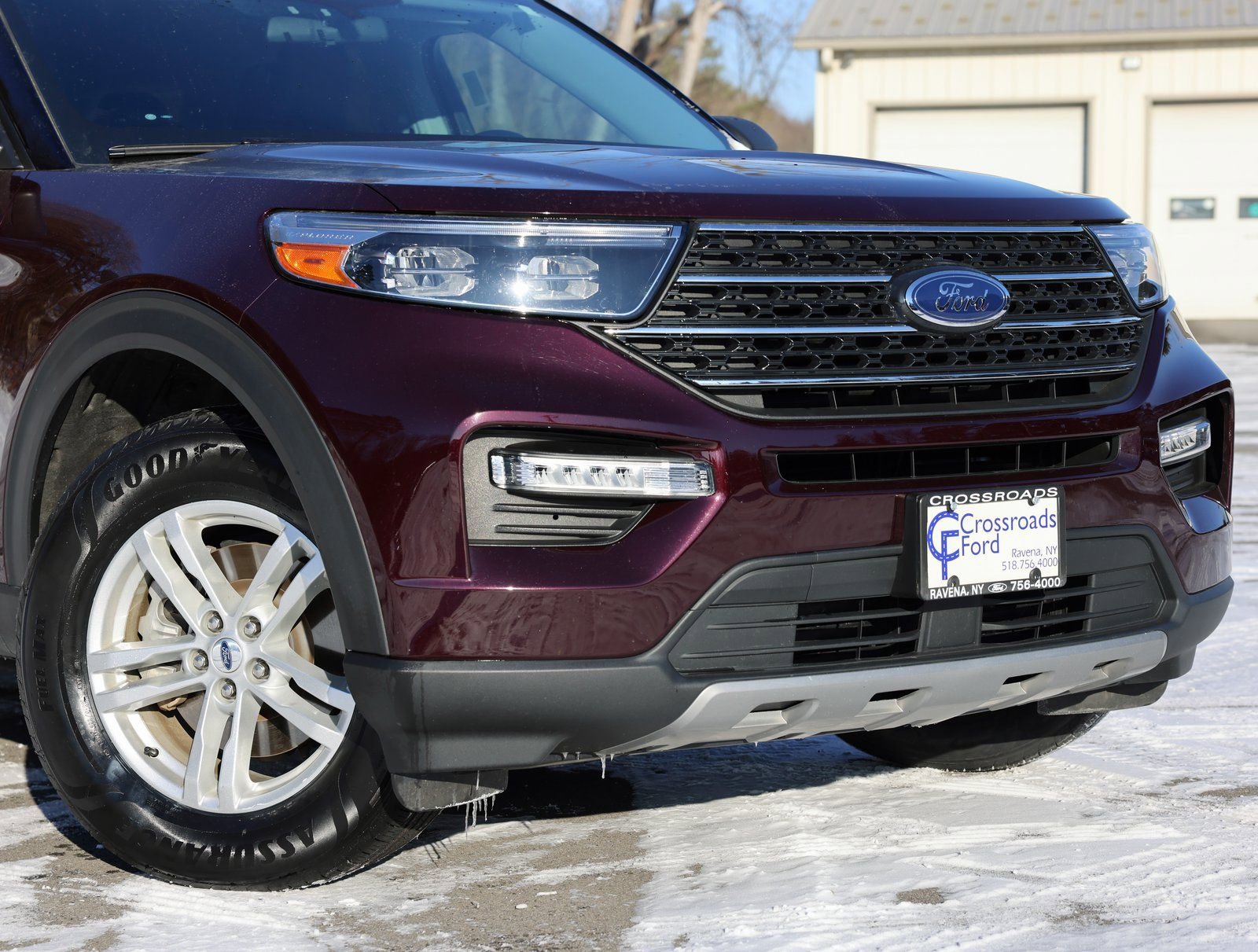Certified 2022 Ford Explorer XLT w/ Equipment Group 202A AWD/4WD image 37