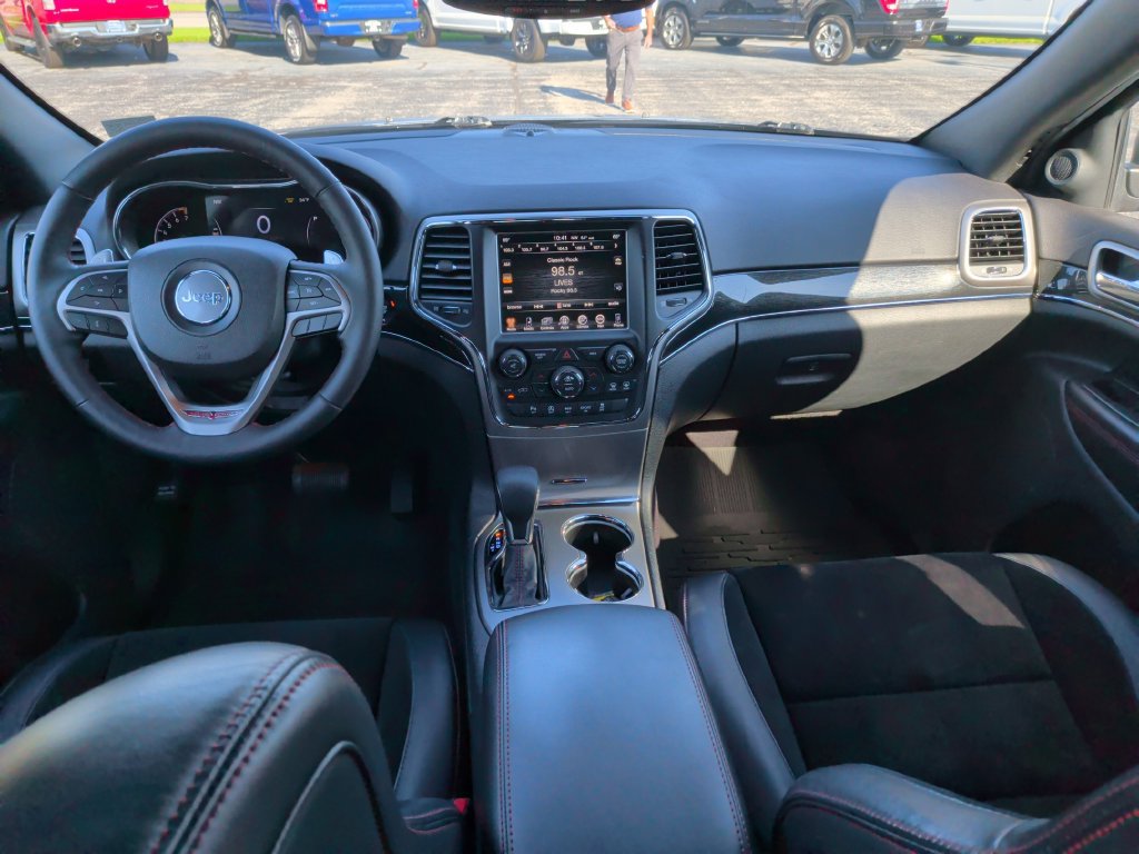 Used 2017 Jeep Grand Cherokee Trailhawk AWD/4WD image 15