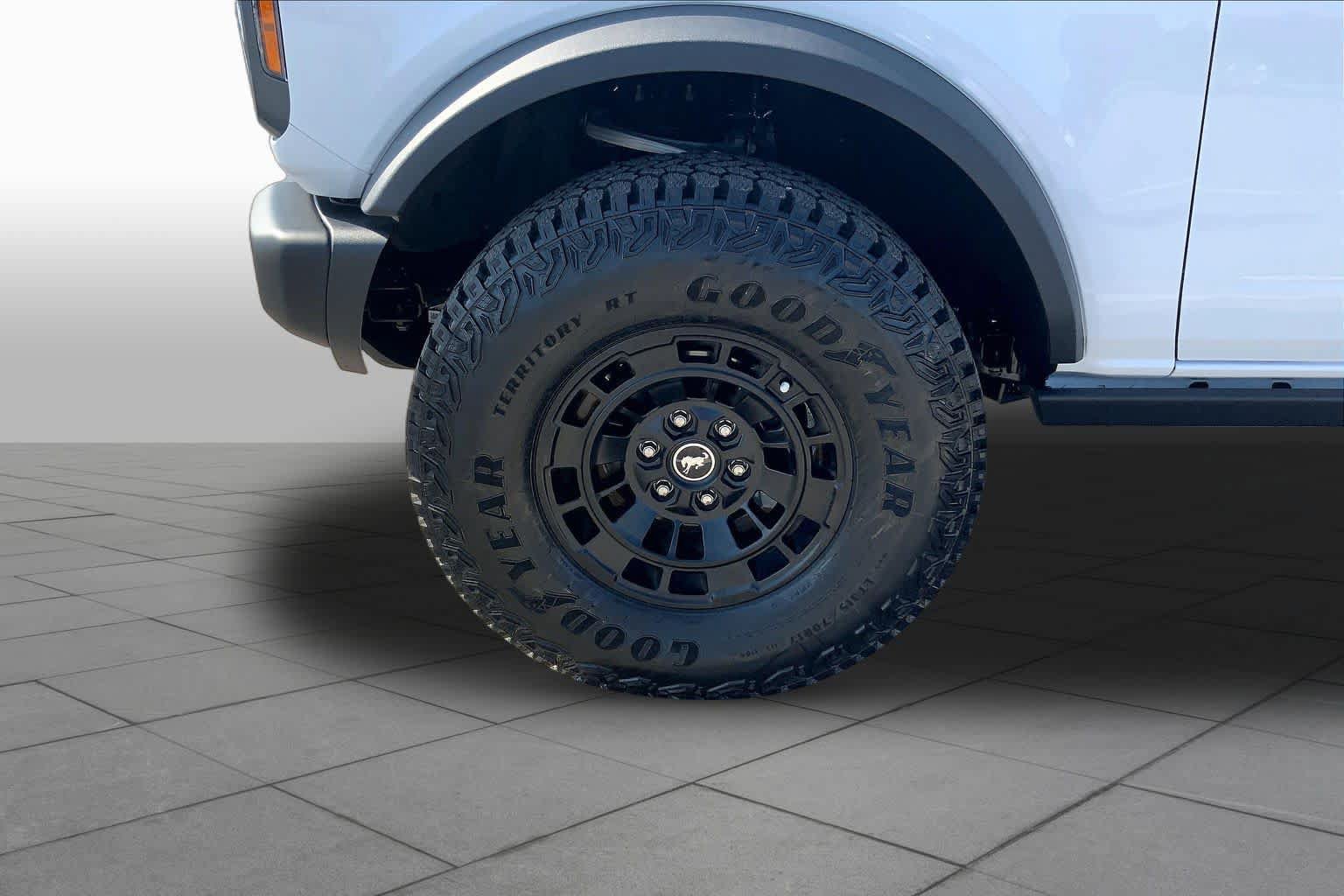 Certified 2026 Ford Bronco Badlands w/ Sasquatch Package AWD/4WD image 11