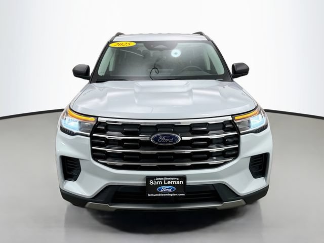 Certified 2025 Ford Explorer Active AWD/4WD image 2