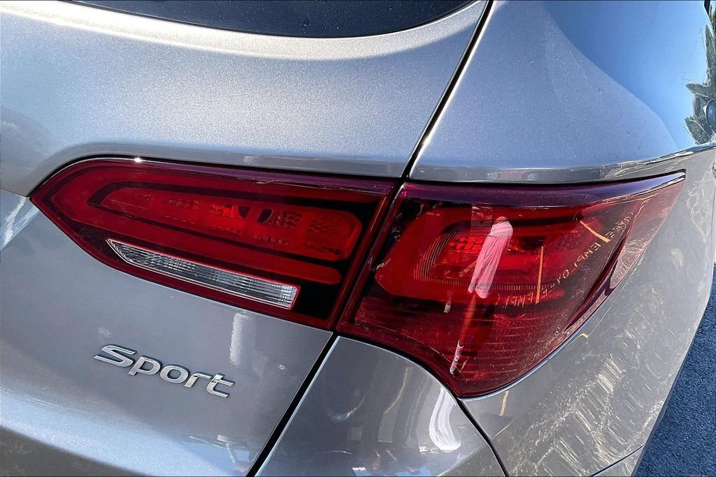 Used 2017 Hyundai Santa Fe Sport FWD image 29