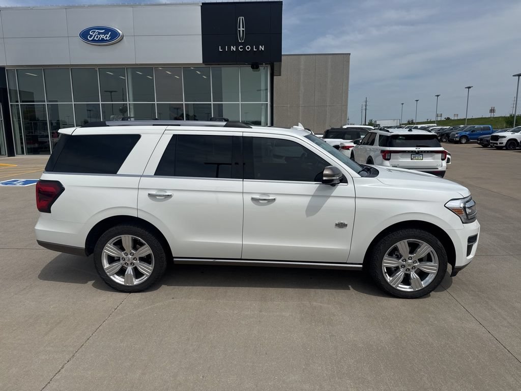 Certified 2024 Ford Expedition King Ranch AWD/4WD image 4