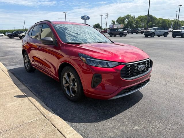 Certified 2024 Ford Escape ST-Line w/ Tech Pack #1 FWD image 3