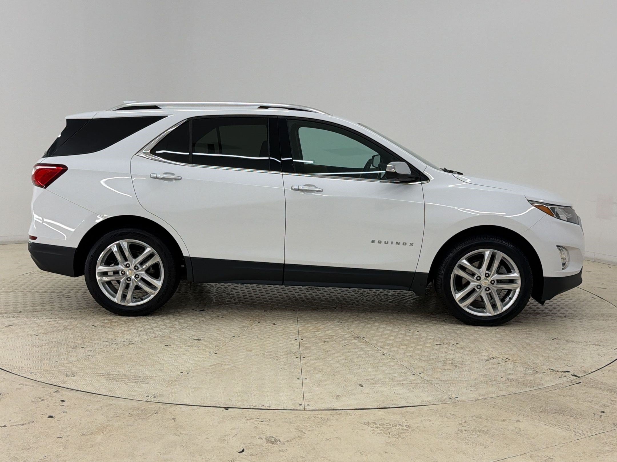 Used 2019 Chevrolet Equinox Premier FWD image 8