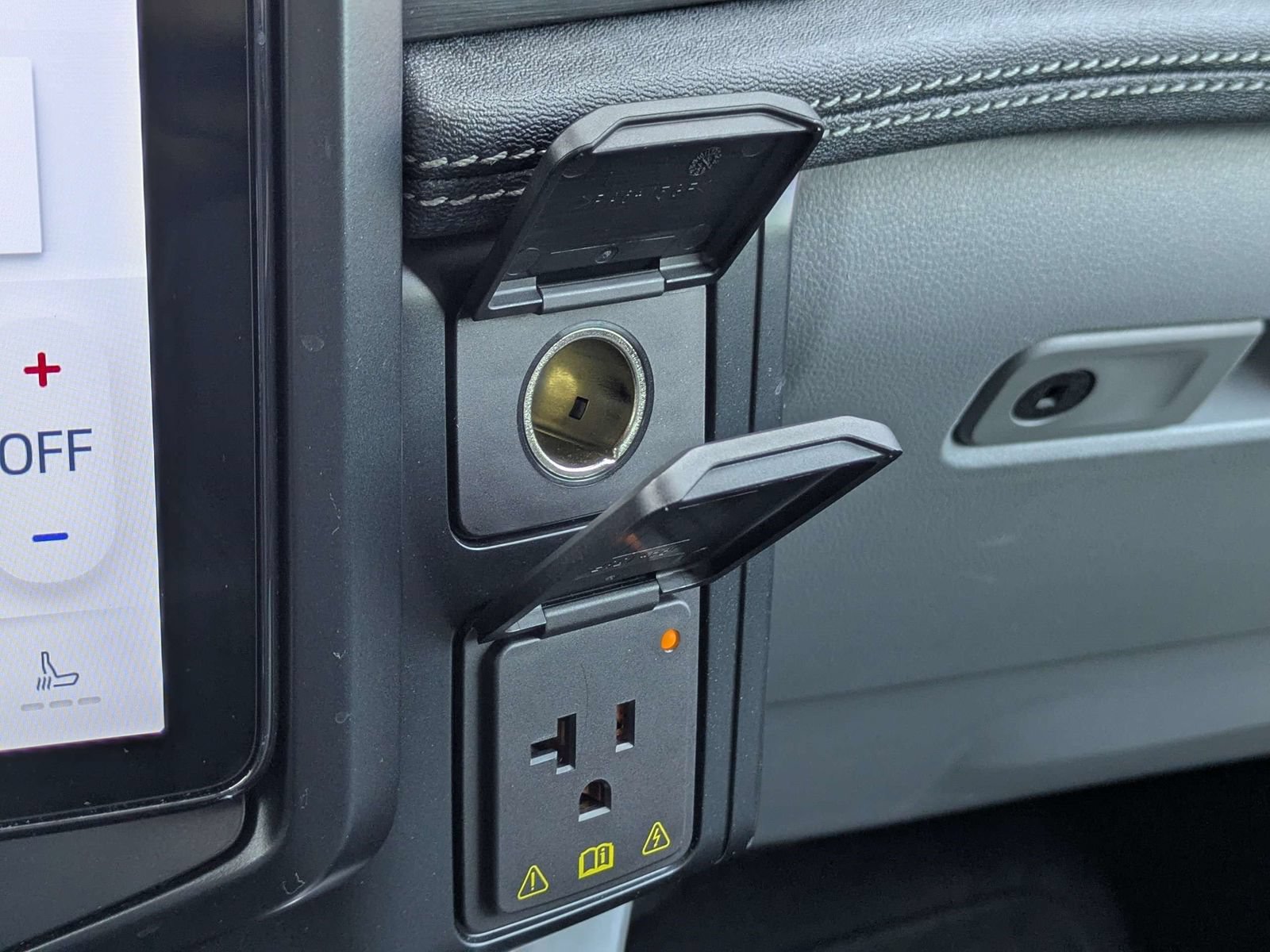 Certified 2025 Ford F150 Lightning Flash AWD/4WD image 14