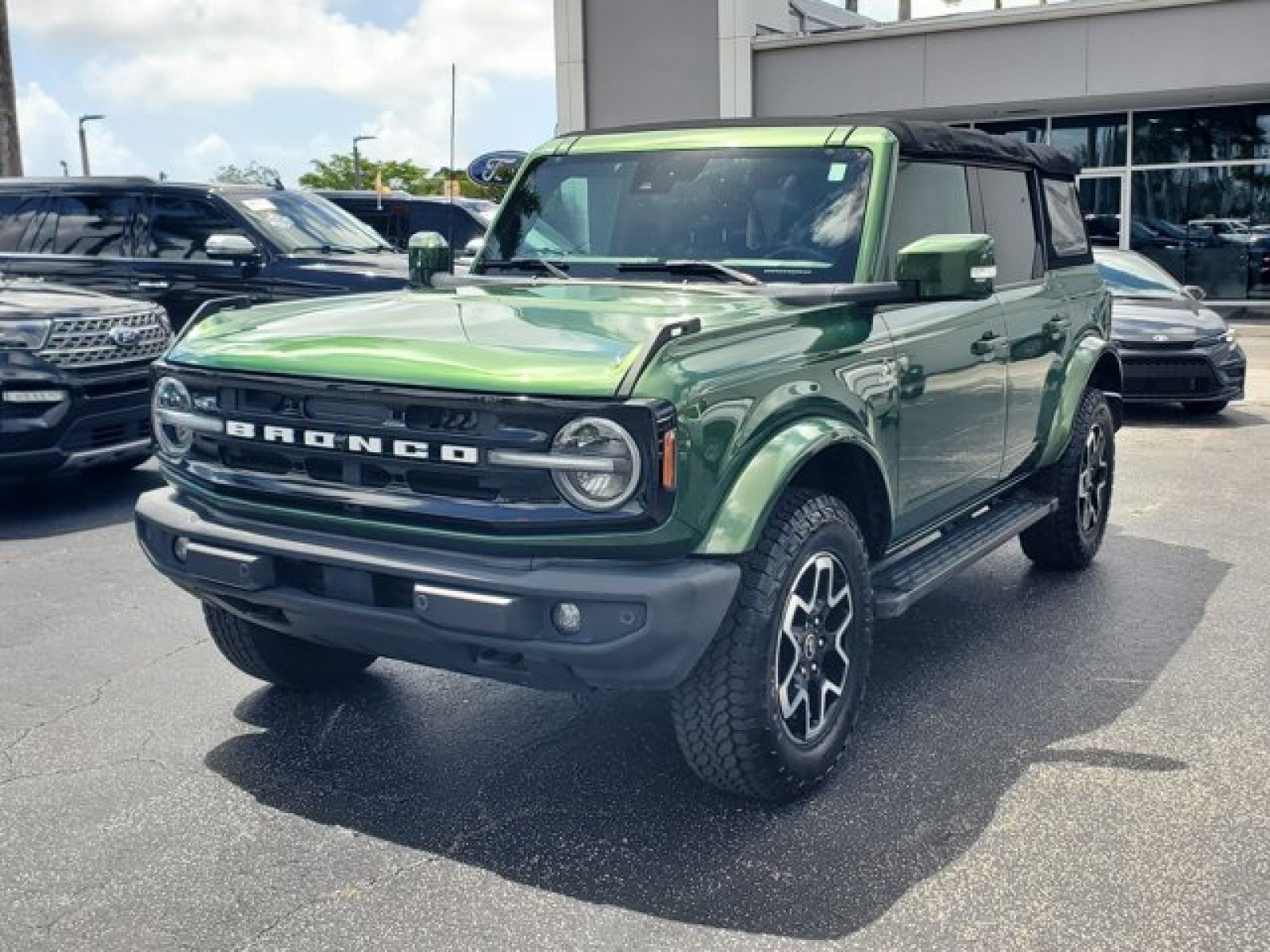 Certified 2022 Ford Bronco Outer Banks AWD/4WD image 3