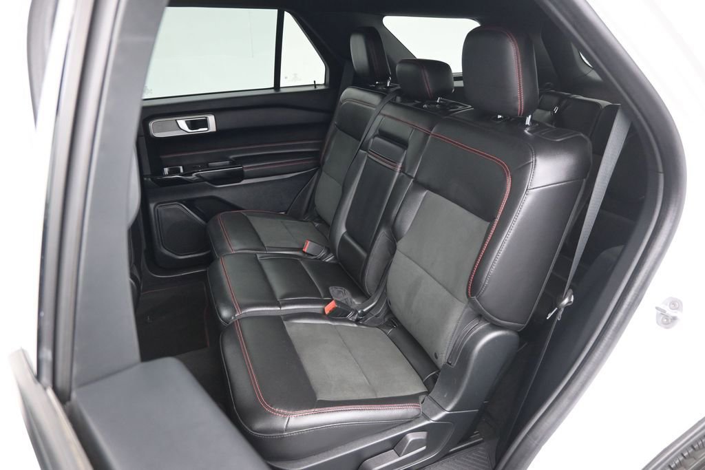 Certified 2022 Ford Explorer ST-Line RWD image 17