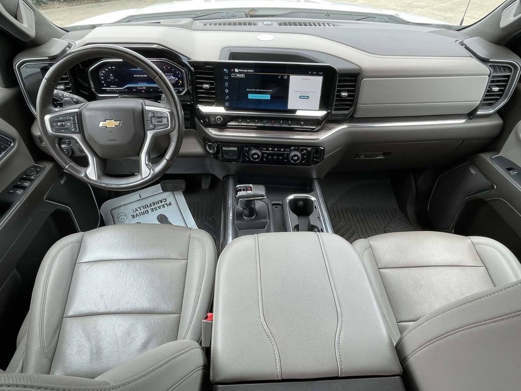 Used 2023 Chevrolet Silverado 1500 LTZ w/ LTZ Convenience Package II AWD/4WD image 11