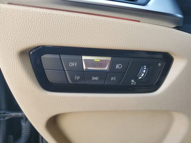 Used 2022 BMW 330i Sedan w/ Premium Package image 19