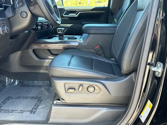 Used 2025 Chevrolet Silverado 1500 LTZ w/ LTZ Premium Package image 9