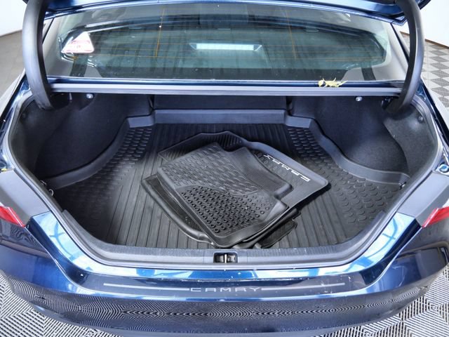 Used 2021 Toyota Camry LE FWD image 10